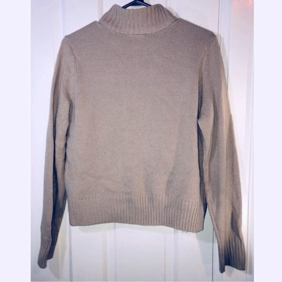 [H&M] Faux Fur Sweater - Picture 4 of 5